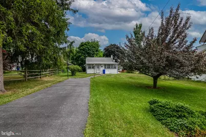 1904 Elizabeth Avenue, Reading, PA 19605 - Photo 4