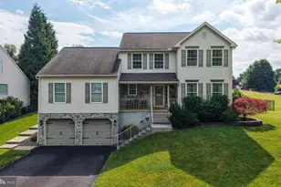 425 Sensen Rd, Wernersville, PA 19565 - Photo 2