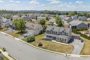 143 Nantucket Dr, Reading, PA 19605 - Photo 4