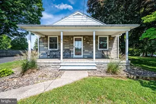 959 Greenway Terrace, Reading, PA 19607 - Photo 2