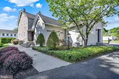 879 Fritztown Road, Reading, PA 19608 - Photo 2