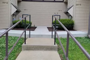 56 Holly Dr, Reading, PA 19606 - Photo 2