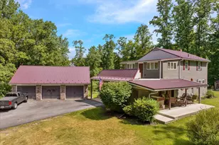113 Sand Hill Rd, Fleetwood, PA 19522 - Photo 4