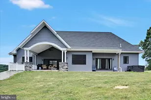 410 Walnuttown Rd, Fleetwood, PA 19522 - Photo 10
