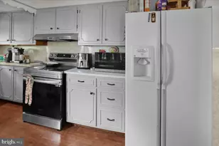 303 Chestnut St, West Reading, PA 19611 - Photo 16
