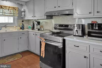 303 Chestnut Street, West Reading, PA 19611 - Photo 12
