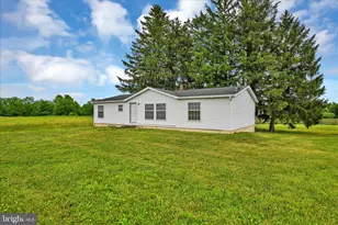 350 Myer Dr, Fredericksburg, PA 17026 - Photo 12