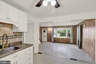 302 Elmwood Ave, Reading, PA 19609 - Photo 10