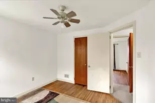 302 Elmwood Ave, Reading, PA 19609 - Photo 14