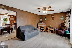 27 Maywood Ave, Reading, PA 19608 - Photo 6
