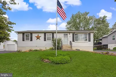 27 Maywood Avenue, Reading, PA 19608 - Photo 2