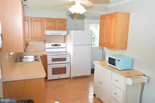 2120 Peters Rd, Reading, PA 19601 - Photo 6