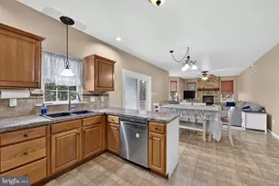 401 W Morlatton Rd, Douglassville, PA 19518 - Photo 8