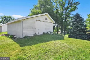 5235 4 Point Rd, Bethel, PA 19507 - Photo 48