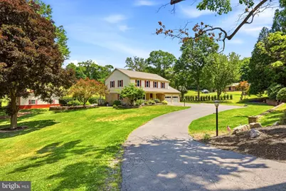 194 Meadow Glen Lane, Reading, PA 19607 - Photo 2