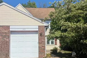 202 Adams Dr, Womelsdorf, PA 19567 - Photo 2