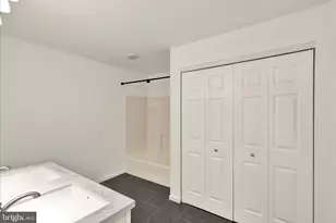 1056 Alexander Dr, Temple, PA 19560 - Photo 18