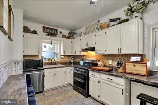 126 S Spruce St, Birdsboro, PA 19508 - Photo 10