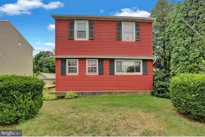 11 W Hunter Street, Lyon Station, PA 19536 - Photo 2
