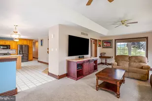 101 Chris Dr, Lenhartsville, PA 19534 - Photo 16