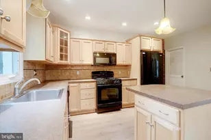 1156 Lincoln Ave, Wyomissing, PA 19610 - Photo 6