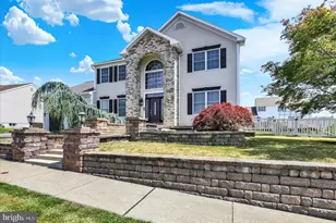 22 Shelly Dr, Reading, PA 19608 - Photo 1