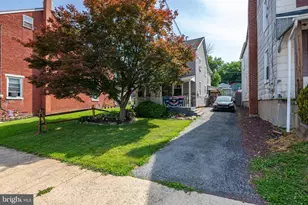 325 S 3rd St, Hamburg, PA 19526 - Photo 28