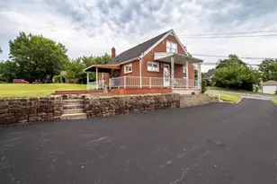 310 Sycamore St, Mohnton, PA 19540 - Photo 6