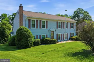 10 Mansion Ct W, Birdsboro, PA 19508 - Photo 4
