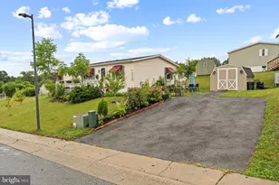 32 Kestrel St, Kutztown, PA 19530 - Photo 2