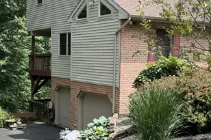 4 Quail Ridge Dr, Reading, PA 19607 - Photo 2