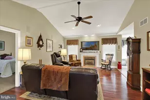 111 Day Lily Dr, Sinking Spring, PA 19608 - Photo 10