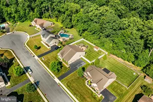 105 Woods Edge Dr, Douglassville, PA 19518 - Photo 56