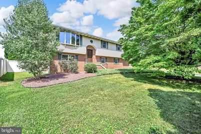 648 W Spring Street, Fleetwood, PA 19522 - Photo 2