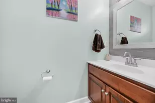 1018 Shilo St, Reading, PA 19605 - Photo 8