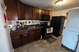 1559 Moss St, Reading, PA 19604 - Photo 4