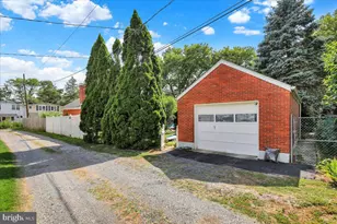 405 Seiberts Ct, Wyomissing, PA 19609 - Photo 2
