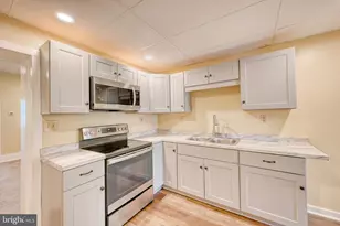 2 Penn Ave E, Robesonia, PA 19551 - Photo 6
