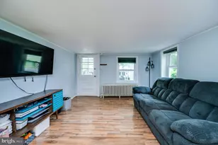 404 Seiberts Ct, Reading, PA 19609 - Photo 2
