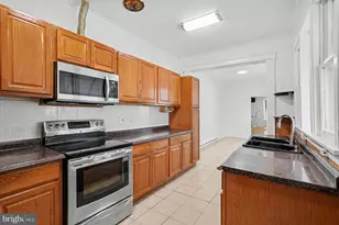 546 Locust St, Reading, PA 19604 - Photo 8