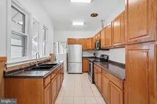 546 Locust St, Reading, PA 19604 - Photo 6