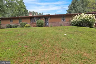 620 Gouglersville Rd, Reading, PA 19608 - Photo 2