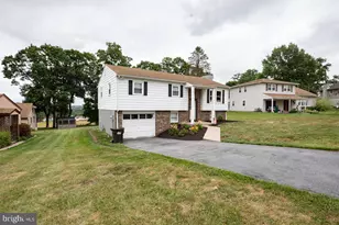 443 Silver Brook Dr, Birdsboro, PA 19508 - Photo 2