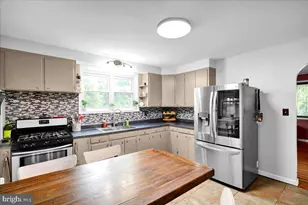 130 W 38th St, Reading, PA 19606 - Photo 8