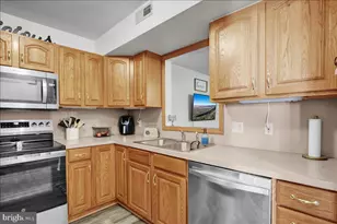 707 Hawk Ridge Dr, Hamburg, PA 19526 - Photo 10