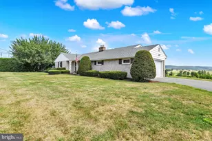 13 Lupine Ln, Oley, PA 19547 - Photo 1