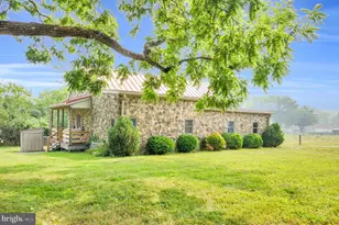 3390 Mountain Rd, Hamburg, PA 19526 - Photo 8