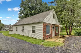 109 Gibraltar Rd, Reading, PA 19606 - Photo 2