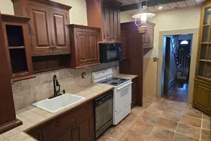 222 W High St, Womelsdorf, PA 19567 - Photo 6