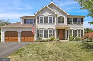 1115 Stonehenge Dr, Reading, PA 19606 - Photo 2